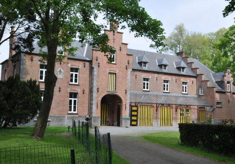 Kasteel Van Kruishoutem, Belgium
